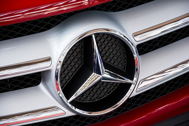 Mercedes Logo